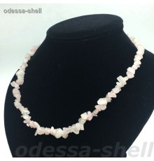 Бусы из камняиз натурального камня розовый кварц (мелкая крошка на леске с замком) длинна 46см+4см
опт от 3шт