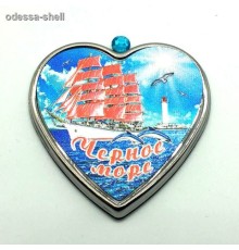Магнит Черное мореметалл в виде сердечка+стразик внутри фольга с изображ.парусник+маяк
опт от 3шт